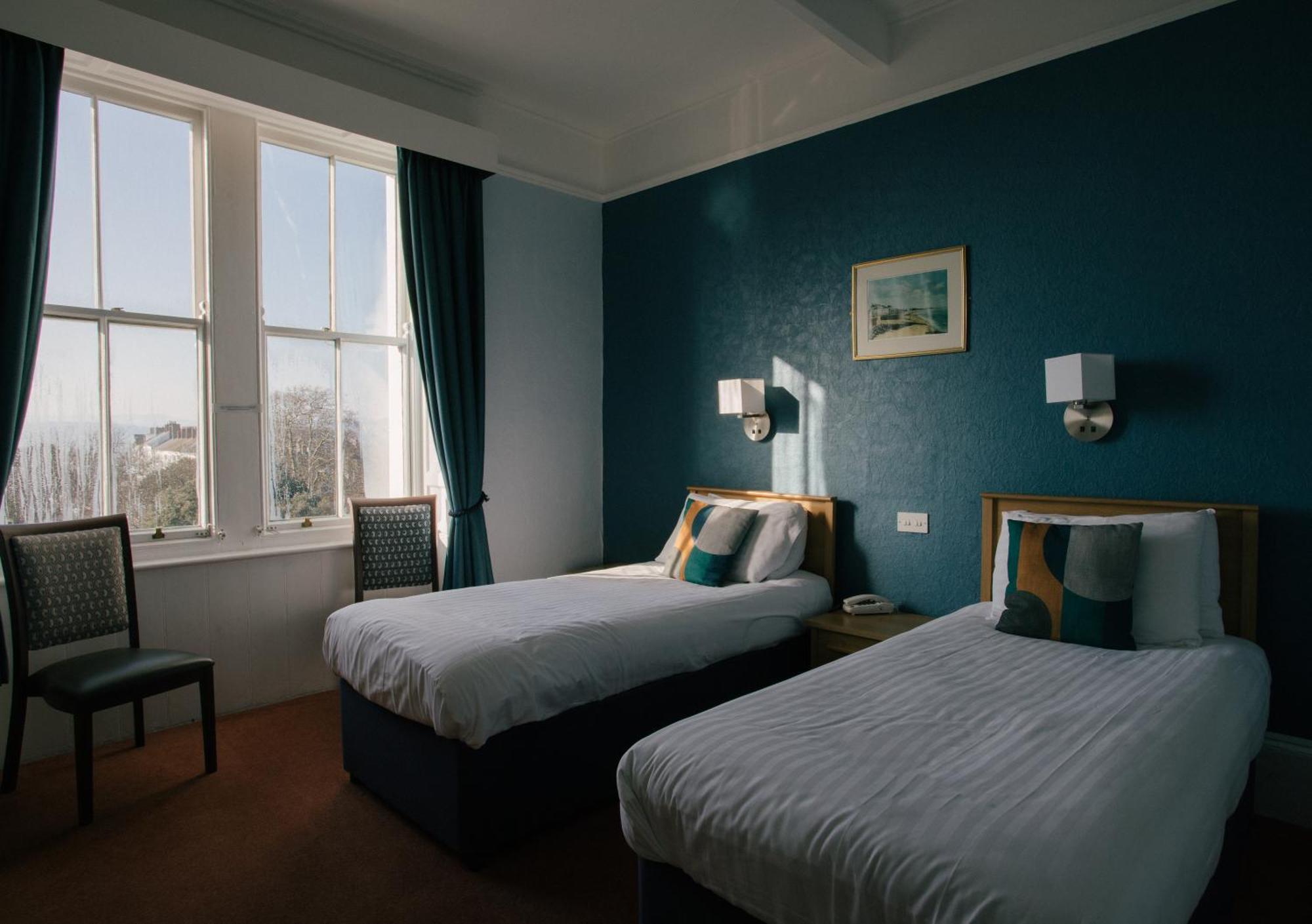 Manor Hotel 엑스머스 외부 사진